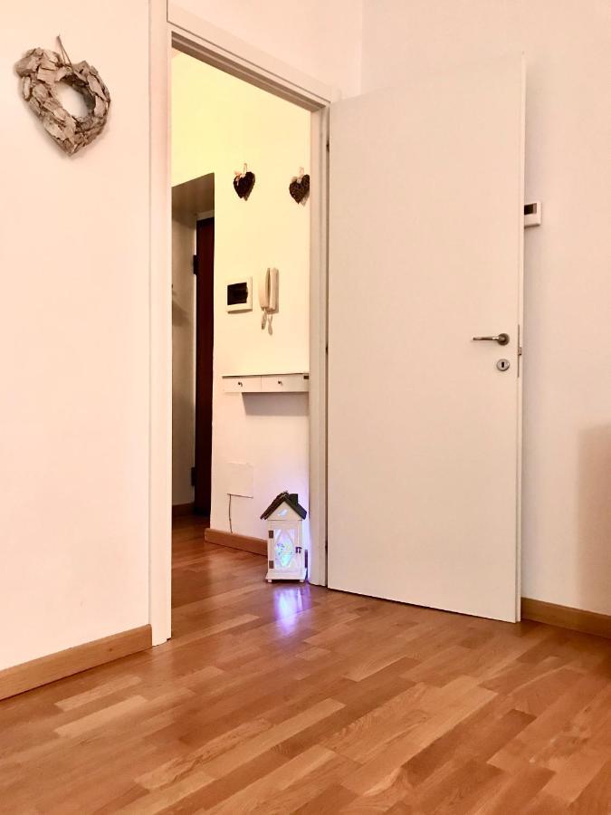 Portatorre Suite, A Charming Apartment In The Heart Of Como, Free Private Parking, Air Conditioning & More! Kültér fotó