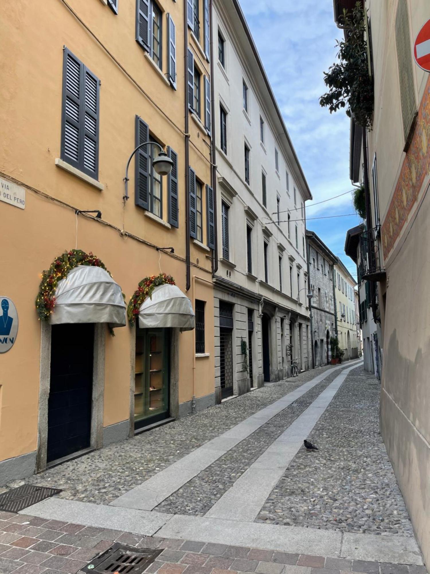 Portatorre Suite, A Charming Apartment In The Heart Of Como, Free Private Parking, Air Conditioning & More! Kültér fotó